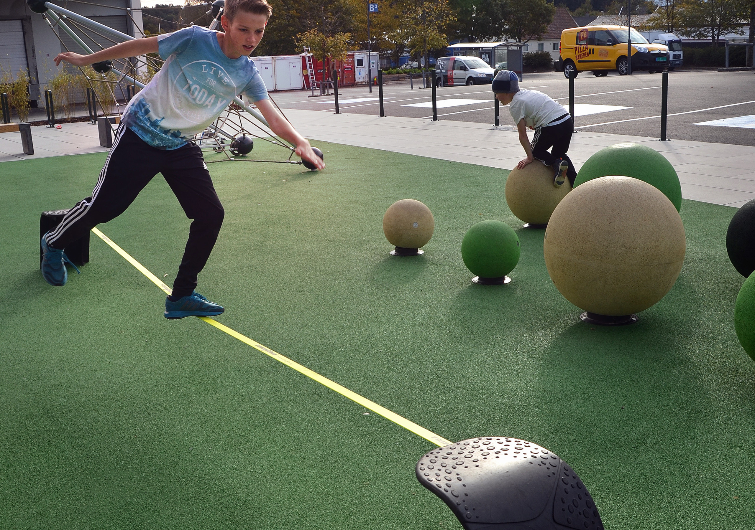 The ultimate slackline rack for the playground or sports ground